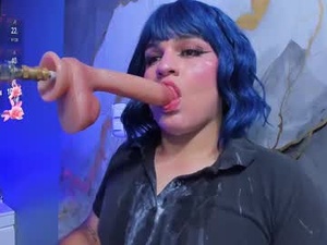 Screenshot from miss_throatqueen webcams