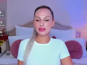 Screenshot from misslou_ webcams