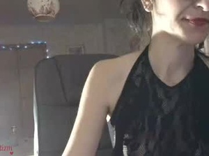 Screenshot from missmagnetizm webcams