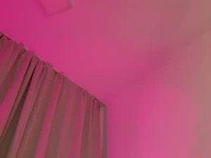 Screenshot from missskaya webcams