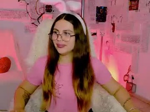 Screenshot from misstessaglow webcams