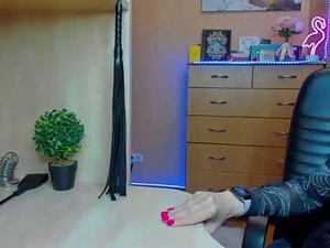 Screenshot from mistress_kristi webcams