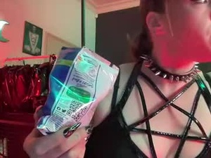 Screenshot from mistresskomakino webcams