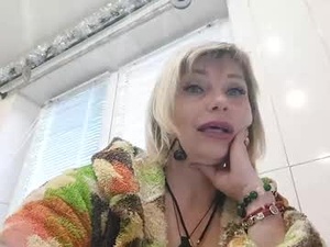 Screenshot from mistyq88 webcams