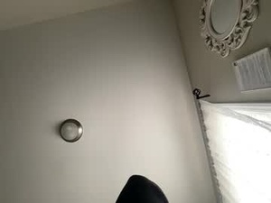 Screenshot from mixedbaby98 webcams