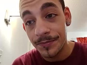 Screenshot from momoneyr15 webcams