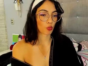 Screenshot from moon__april webcams