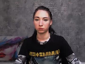 Screenshot from moon_foxy_ webcams