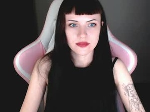 Screenshot from moon_velvet webcams