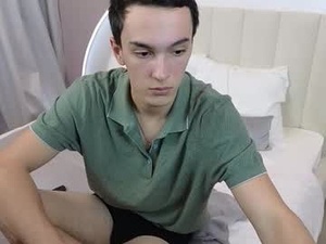 Screenshot from moonlinskinn webcams