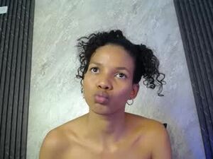 Screenshot from morenafire__ webcams
