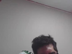 Screenshot from morenoxaudaz webcams