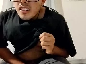 Screenshot from mosescamacho33 webcams