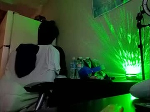 Screenshot from mr_playnice504 webcams