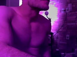 Screenshot from mr_th0m webcams