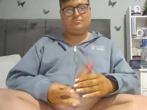 Screenshot from mrmercuryyy webcams