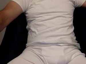Screenshot from mrxbobxdeez webcams