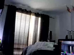 Screenshot from mummy_an_daddy89 webcams