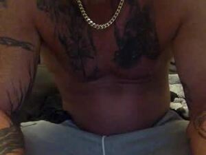 Screenshot from muscledick40 webcams