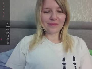 Screenshot from mybadcat87 webcams
