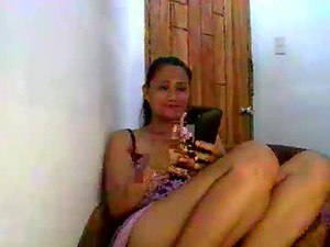 Screenshot from mydarling08 webcams