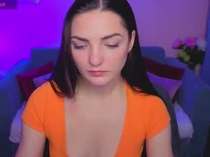 Screenshot from myellaluvs webcams