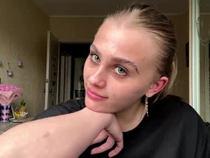 Screenshot from myriamprovencio webcams