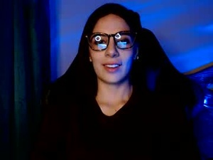 Screenshot from nadia_r1 webcams