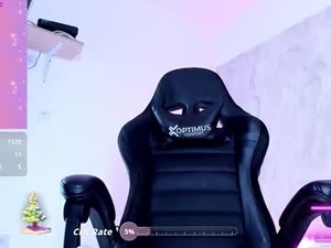 Screenshot from nahomybrowm_ webcams