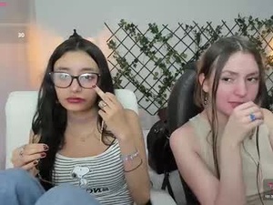 Screenshot from nana_rousse webcams