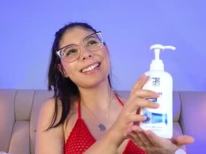 Screenshot from natysaenz1 webcams