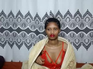 Screenshot from naughtybunny05 webcams