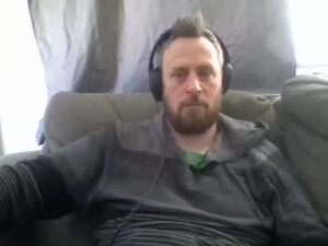 Screenshot from nawtydom1977 webcams