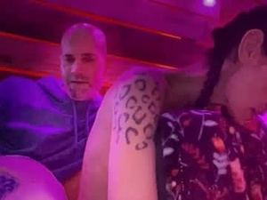 Screenshot from nc_bald_and_beautiful webcams