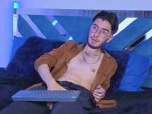 Screenshot from nerd_perverse webcams