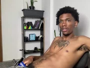 Screenshot from nero_reyd1 webcams
