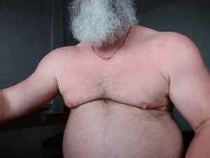 Screenshot from nhmuscledaddy webcams