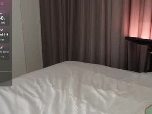 Screenshot from nicoleaniston17 webcams