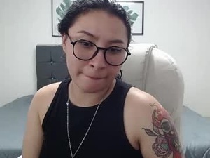 Screenshot from nicolee_8 webcams