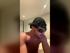 Screenshot from nightvyre webcams