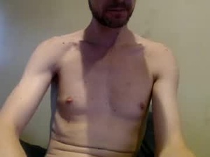 Screenshot from nikki_loverboy_holfulofcum webcams