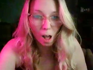 Screenshot from nikkib653466 webcams