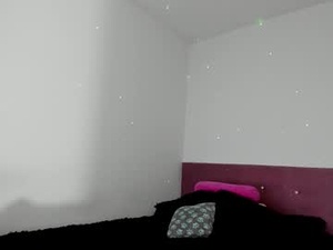 Screenshot from nikoleevanss webcams