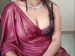 Screenshot from nimrit676 webcams