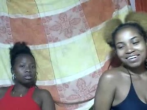 Screenshot from ninah9794 webcams