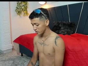 Screenshot from nirox_cum23 webcams