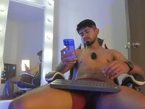 Screenshot from noah_blackmen webcams