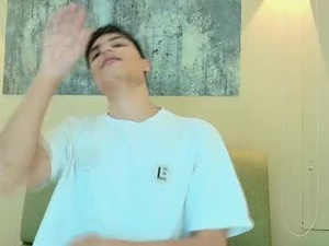 Screenshot from noah_vance2 webcams