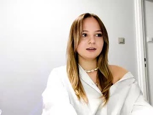 Screenshot from noemigrignon webcams