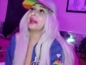 Screenshot from nofuckstoogive webcams